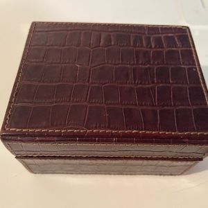 Vintage  Pottery  Barn Men Jewelry  Leather Box Brown measure 5 in. 4in. X 3.